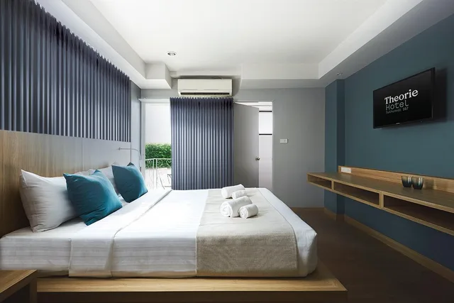جناح جونيور، Theorie Hotel Sukhumvit 107 by Tolani 1/1