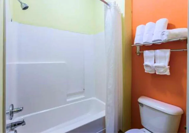 جناح ديلوكس بسرير كوين، Americinn By Wyndham Streator 9/9