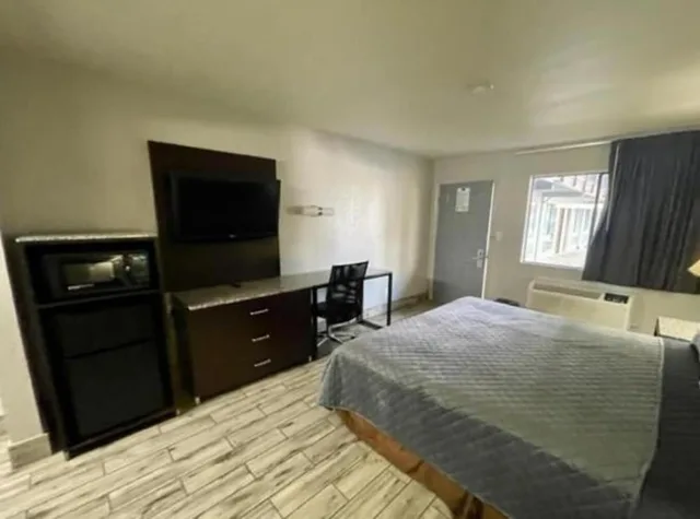 غرفة اقتصادية بسرير كوين، Western Inn Marietta 1/10