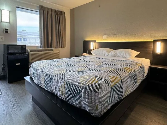 غرفة قياسية بسرير كوين، Motel6 Rolling Meadows, IL - Chicago Northwest 3/5