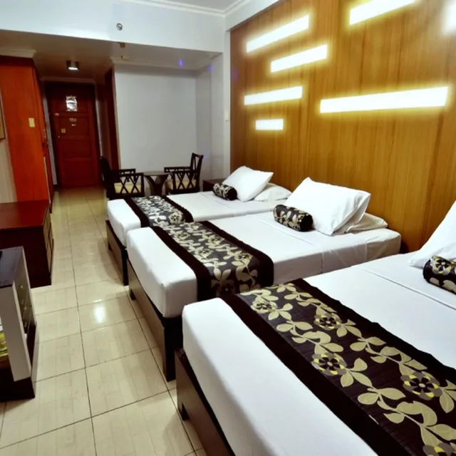 Standard, Triple, Jupiter Suites 3/10