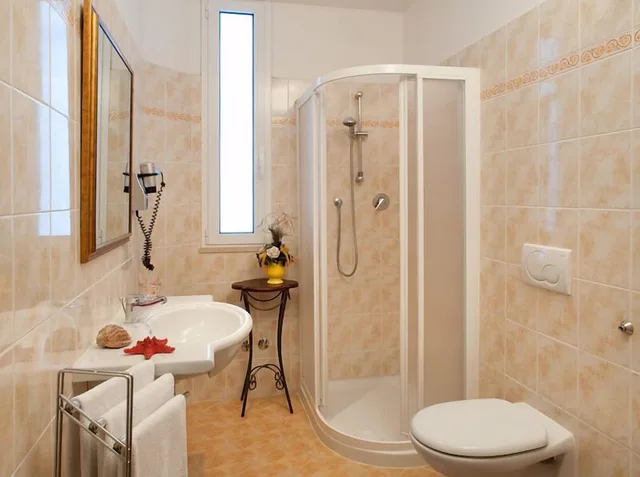غرفة عائلية بسرير كينج وسرير بطابقين، Hotel Olimpia 3/3