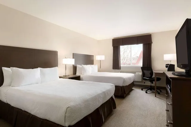 غرفة بسريرين كوين، Days Inn by Wyndham Steinbach 6/8