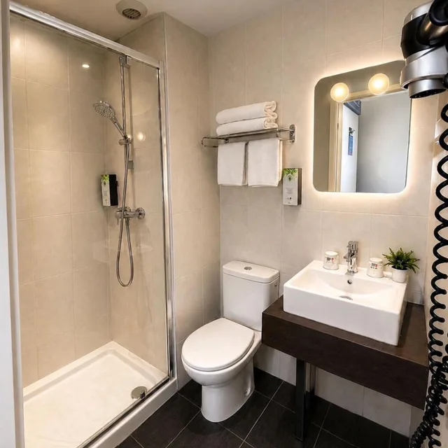 غرفة بسريرين منفصلين، KYRIAD CHARLEVILLE MEZIERES 6/9