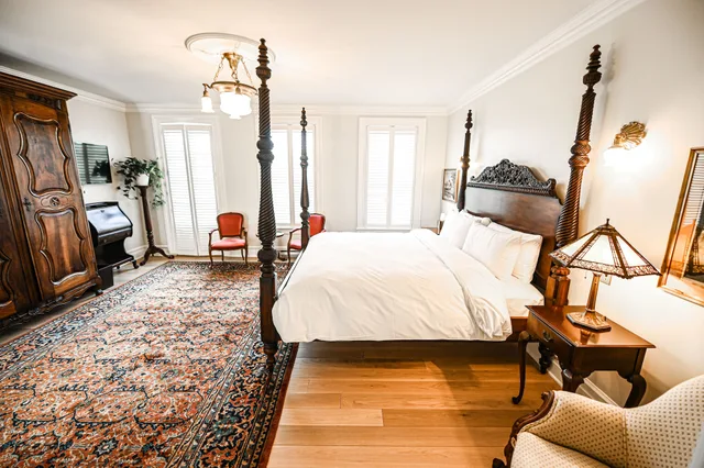 غرفة سوبيريور بسرير كينج بشرفة في الملحق، Stonehaven Le Manoir 2/2
