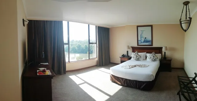 غرفة ديلوكس بسرير مزدوج، Riviera on Vaal Resort 3/10