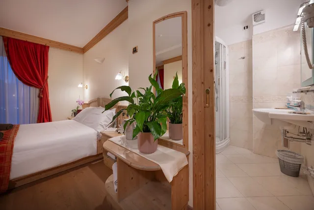 غرفة كلاسيكية بسريرين منفصلين، Cristallo Hotel 10/10