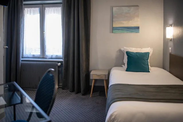 غرفة مفردة، Hotel de Normandie 6/12