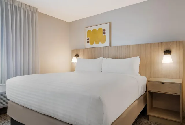 جناح استوديو بسرير كوين لذوي الإعاقة، Sonesta Simply Suites Las Vegas 3/10