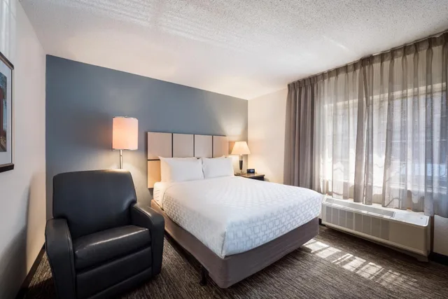استوديو بسرير كوين لذوي الإعاقة، Sonesta Simply Suites Nanuet 2/6