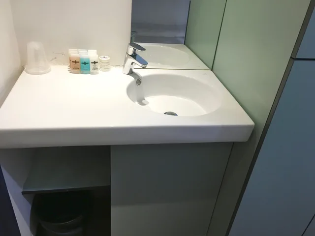 غرفة قياسية بسرير كينج، Bannister Hotel 5/6