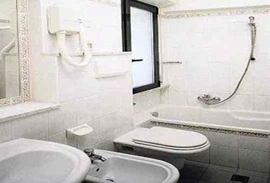 غرفة بسرير مزدوج أو سريرين منفصلين، Hotel Saint Tropez Riccione 6/6