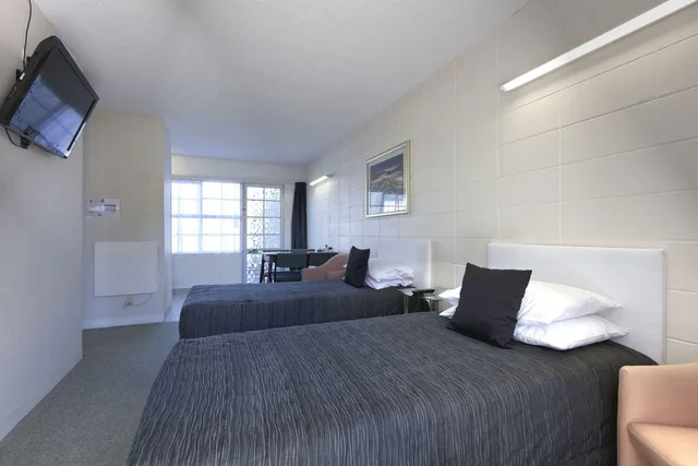 شقة بغرفة نوم واحدة، Tudor Motor Lodge 1/1