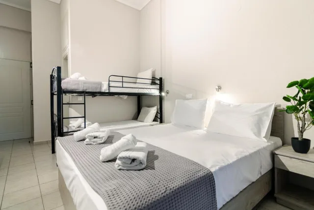 غرفة رباعية في الطابق الأرضي، Samel Hotel 5/9