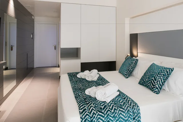 غرفة سوبيريور بسرير كينج بإطلالة على المدينة، Caportigia Boutique Hotel 2/4