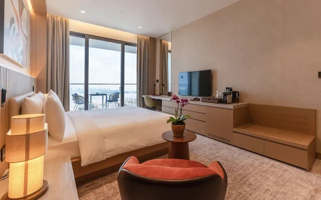 غرفة ديلوكس بسرير كينج بإطلالة على البحر، Rixos Premium Qetaifan Island North 4/5