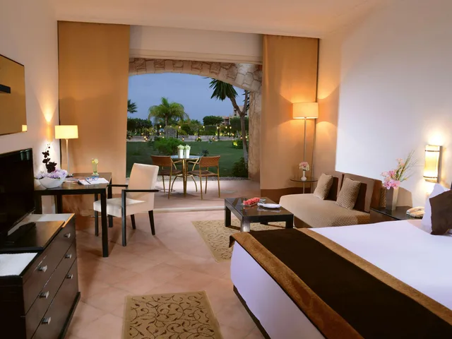 غرفة ديلوكس بسرير كينج، Movenpick Resort El Sokhna 3/7