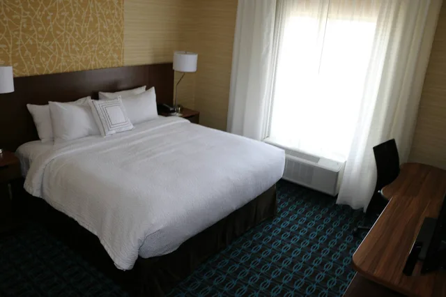 Room, Fairfield Inn Suites By Marriott Bowling Green 1/2