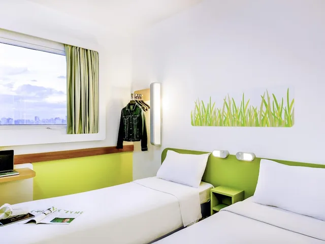 غرفة قياسية بسريرين منفصلين، Ibis Budget Porto Alegre 1/4