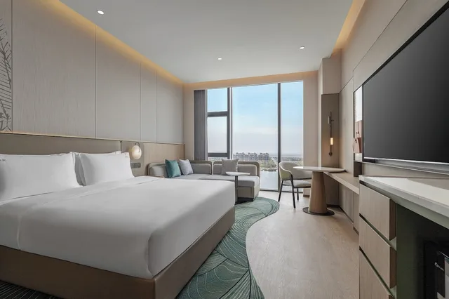 Standard, King Bed, Lake View, Holiday Inn Nantong Tongzhou Bay by IHG 1/7