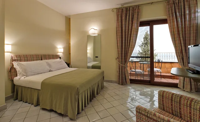 غرفة كلاسيكية بسرير مزدوج بشرفة، Villa Poseidon Maison de Charme 1/4