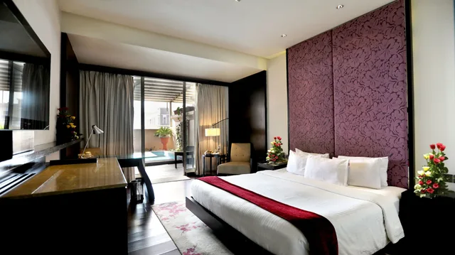 Room, King Bed, Plunge Pool, Bathtub، Royal Orchid Jaipur 4/10