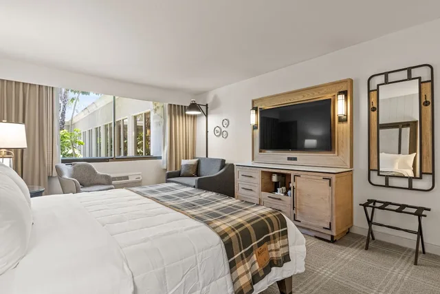 غرفة قياسية بسرير كوين، Knotts Berry Farm Resort Hotel 1/8