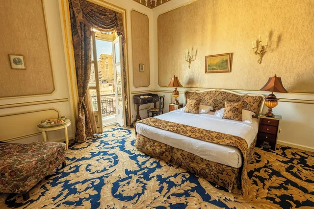 Gold, Deluxe, King Bed, Side Sea View، Le Metropole Luxury Heritage Hotel Since 1902 by Paradise Inn Group 4/8