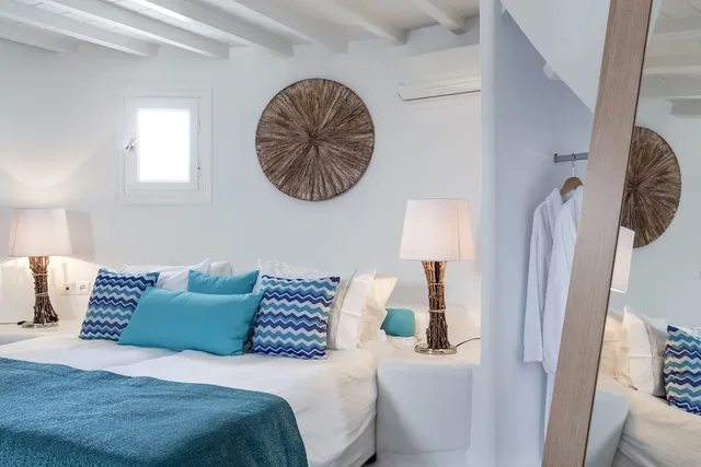 Traditional, House, Double and Twin Beds, Outdoor Jetted Tub، Absolute Mykonos Suites More 1/1