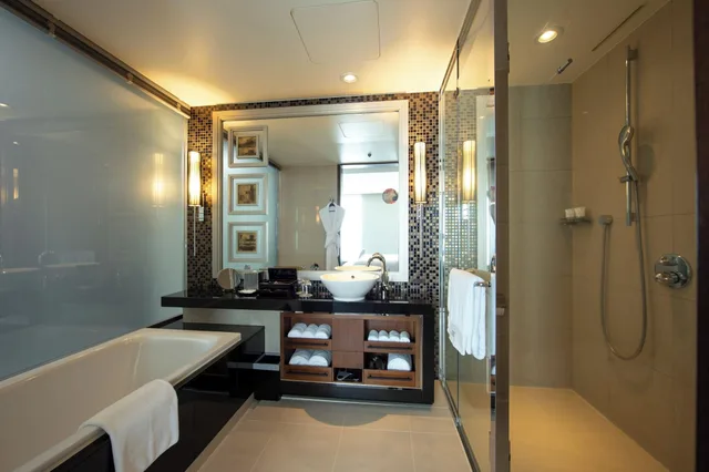 غرفة ديلوكس بسرير مزدوج للمدخنين، The Westin Sendai 2/3