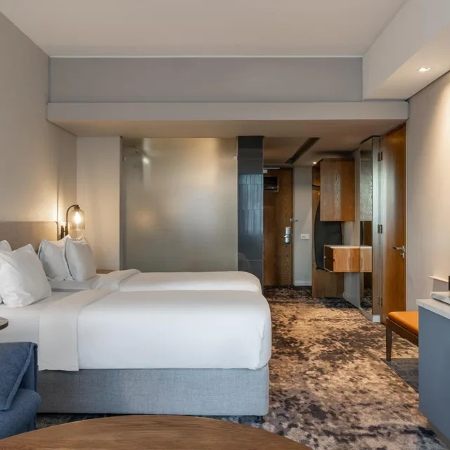 جناح جونيور، Radisson Hotel Cape Town Foreshore 1/10