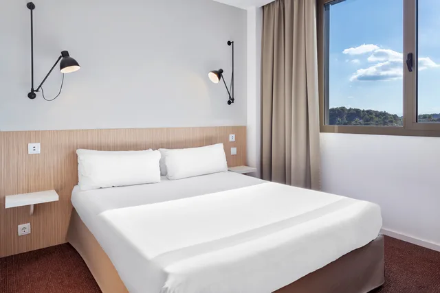 غرفة مزدوجة، B&B HOTEL Barcelona Sant Cugat 1/6