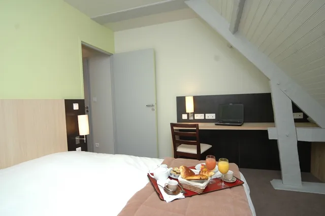 Twin Beds, Double or Twin Bed, Hostellerie La Croix Blanche 9/10