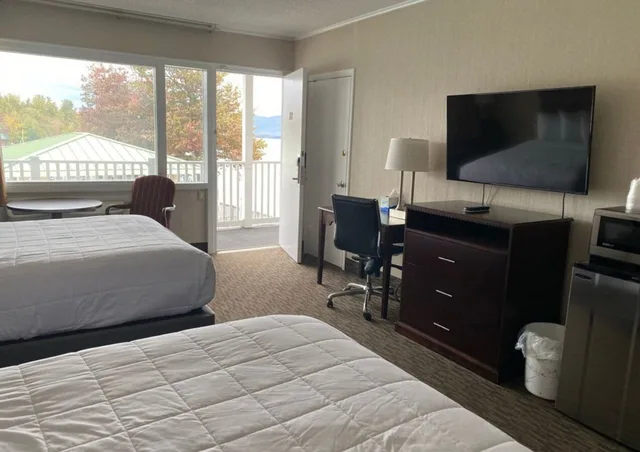 Room, 2 Queen Beds, Pool Side، The Georgian Lakeside Resort 4/4