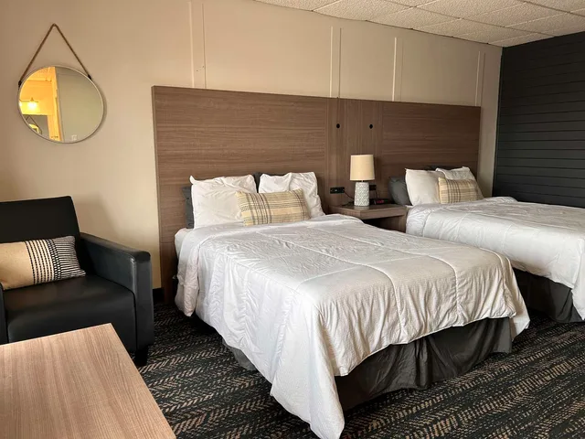 غرفة بسريرين كوين بمطبخ صغير، SureStay by Best Western Kapuskasing 2/4