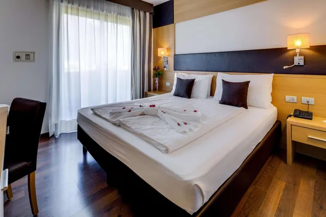Executive, Double Bed, Best Western Hotel Adige 1/10