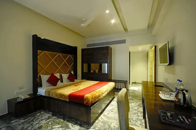 غرفة بريميوم بإطلالة على المدينة بشرفة، HOTEL APAAR 2/10