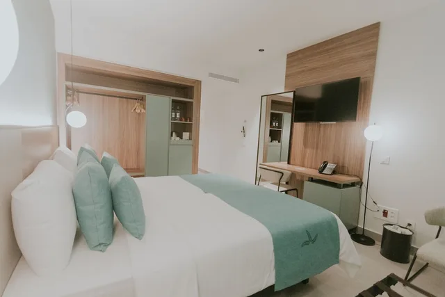 Plus, Twin Beds، Catalina Plaza Hotel Sostenible 2/4