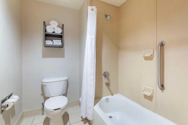 جناح بسرير كينج، Best Western Plus Kendall Hotel & Suites 8/8