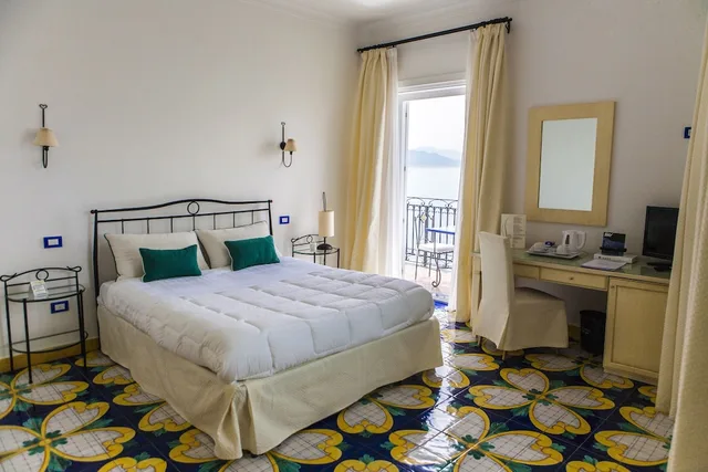 غرفة سوبيريور بإطلالة على البحر بشرفة بغرفة نوم واحدة، Hotel Cetus 1/4