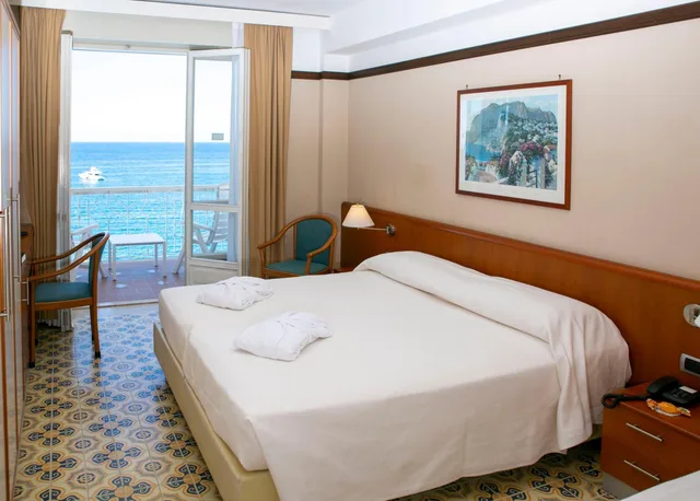 Superior, Double or Twin Bed, Sea View, Pietra Di Luna 3/4