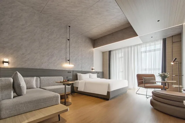 غرفة سوبيريور بسرير كينج مع أريكة، Novotel Yinchuan Lanxigu 4/5