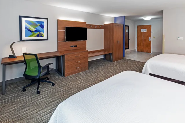 Room, 2 Queen Beds, Holiday Inn Express Hotel And Suites Lafayette South 3/4