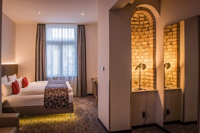 غرفة كومفورت بسرير كوين، Akzent Hotel Villa Saxer 2/4