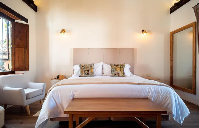 جناح جونيور، Casa Alcestre 2/7