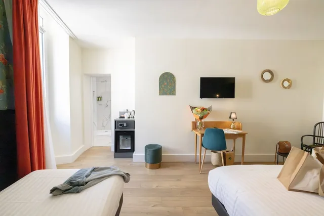 Prestige, Triple, 3 Beds, Hotel La Villa Nice Promenade 5/8