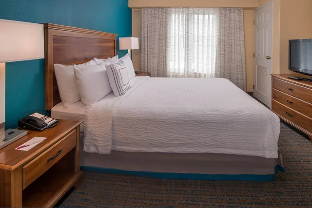 Studio, King Bed, Sofa, Residence Inn By Marriott Chesapeake Greenbrier 1/9