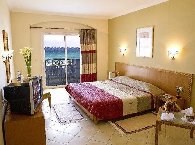 غرفة بسرير مزدوج أو سريرين منفصلين بإطلالة على الحديقة، Thalassa Mahdia 1/1