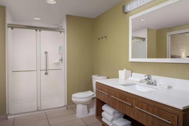جناح بسرير كينج بغرفة نوم واحدة مع أريكة، Home2 Suites By Hilton Summerville 2/2
