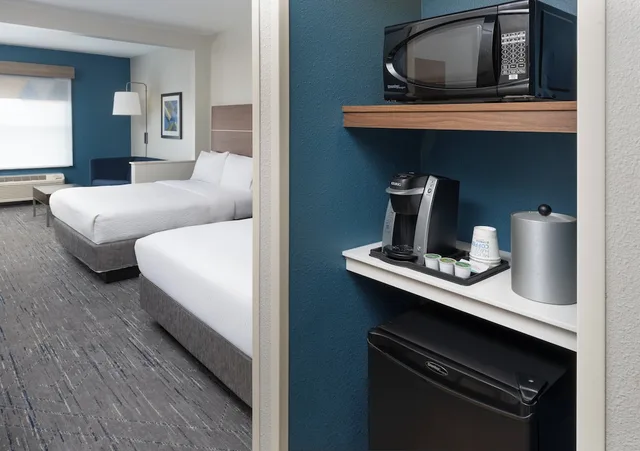 Standard, 2 Queen Beds, Extra Floor Space، Holiday Inn Express And Suites Orlando International Airport 6/6